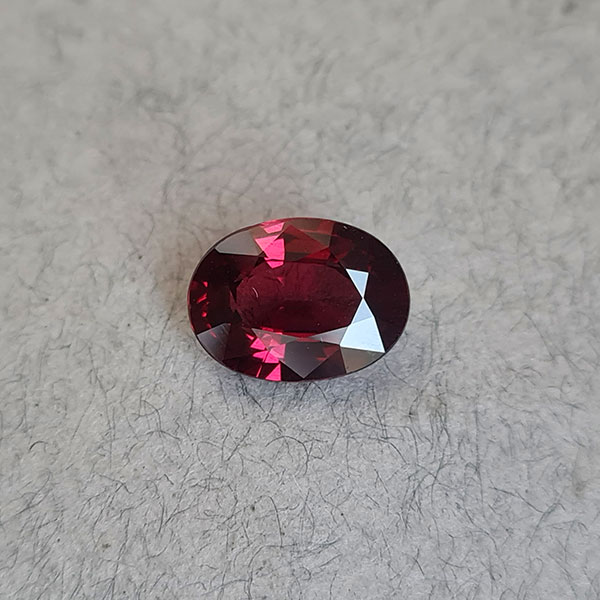 Родолит гранат 3.38ct