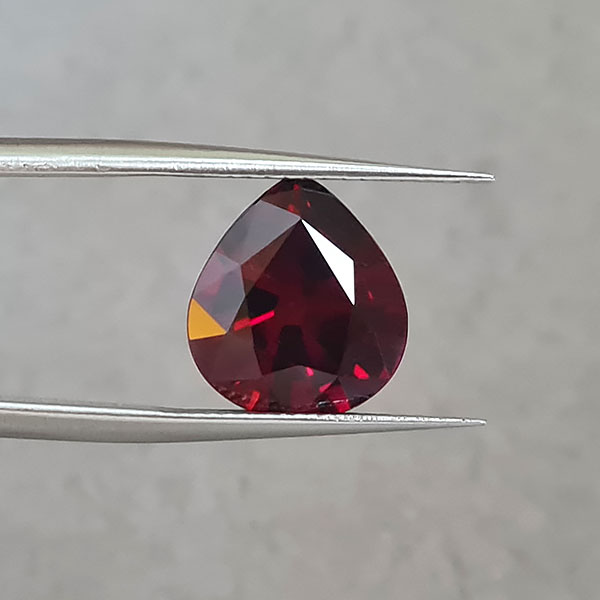 Спессартин гранат 5.77ct