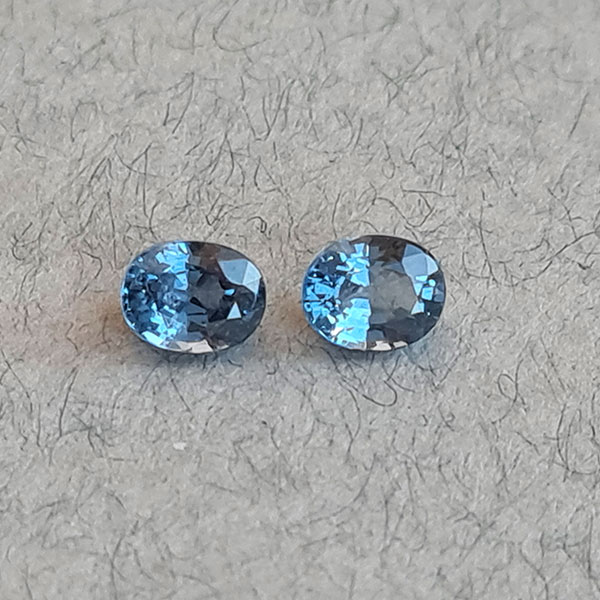 Синяя шпинель 1.02ct пара