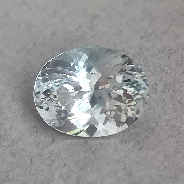 Аква топаз 38.26ct