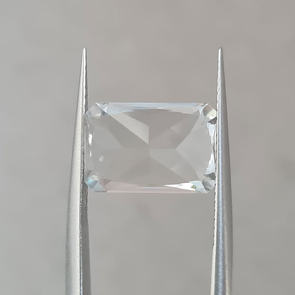 Белые топазы 10.36ct пара